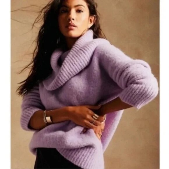 Banana Republic
Oversized Cowl-Neck
Tunic Sweater Lilac
51% Alpaca blend Sz XL - Picture 4 of 12